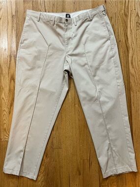 44T Lands’ End Khaki Pants. EUC. 100% Cotton Flat Front. Pintuck Crease, No Iron